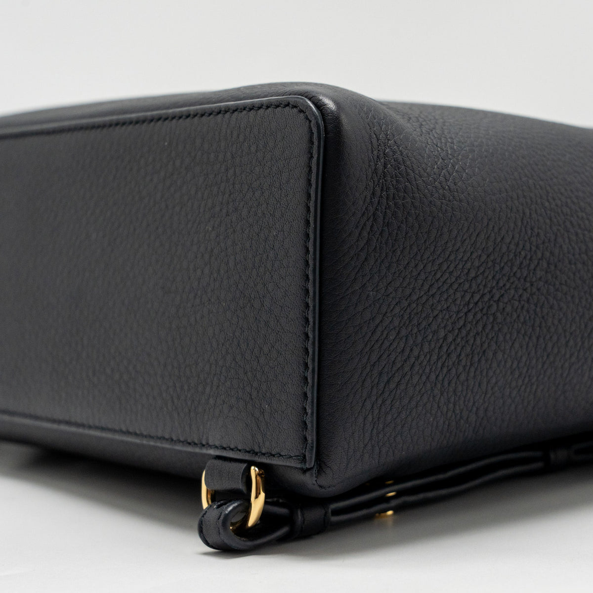 LORO PIANA EXTRA POCKET BACKPACK L23.5 GRAINED CALFSKIN NAVY GHW